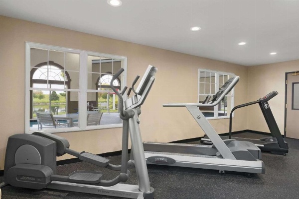 Country Inn & Suites Ankeny image 11