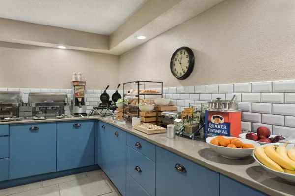 Country Inn & Suites Ankeny image 23